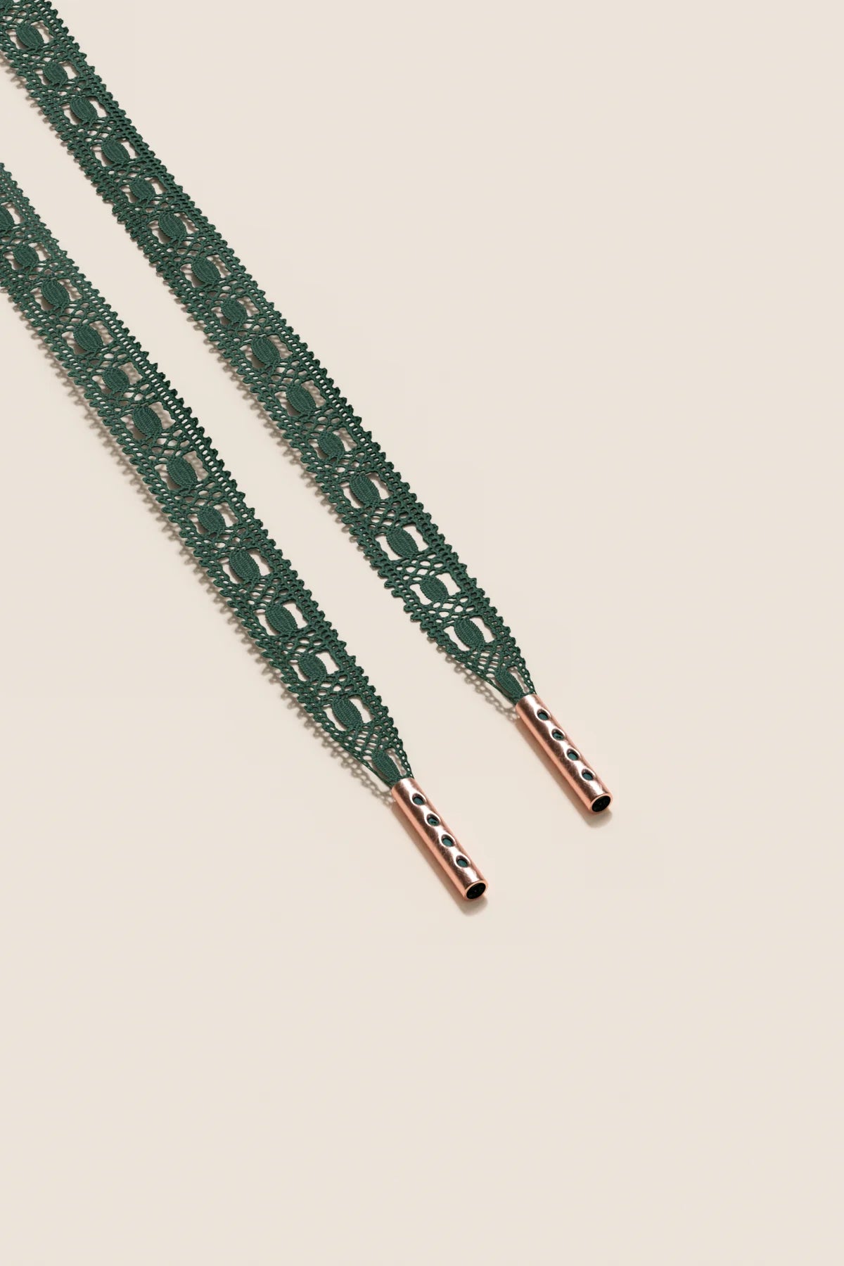 Senkels Grass Green Crochet Shoelaces with Rose Gold Aglets