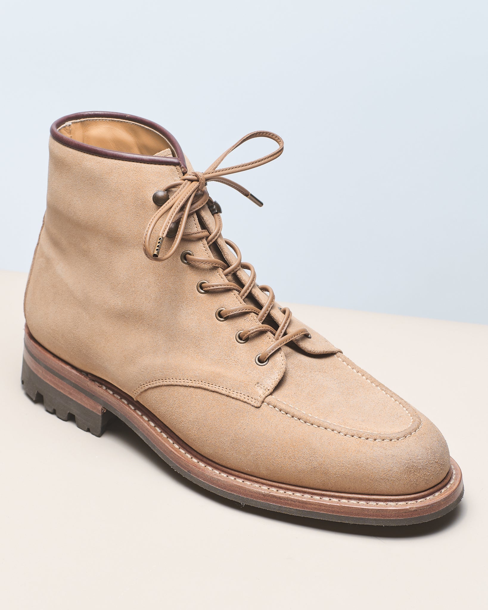 Sedlová hnědá - 4mm prošívané kožené tkaničky