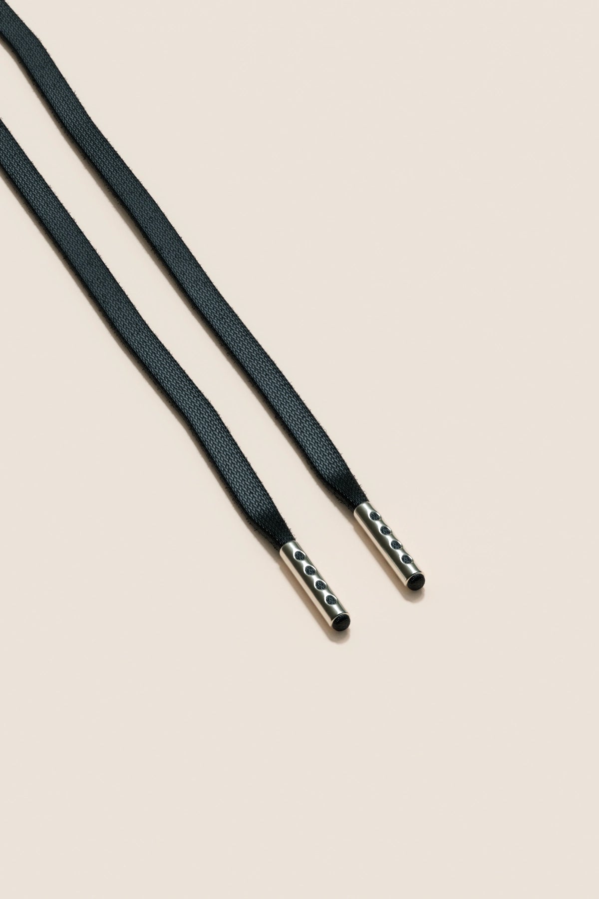 Senkels Black 3mm Flat Waxed Shoelaces with Nickel Aglets