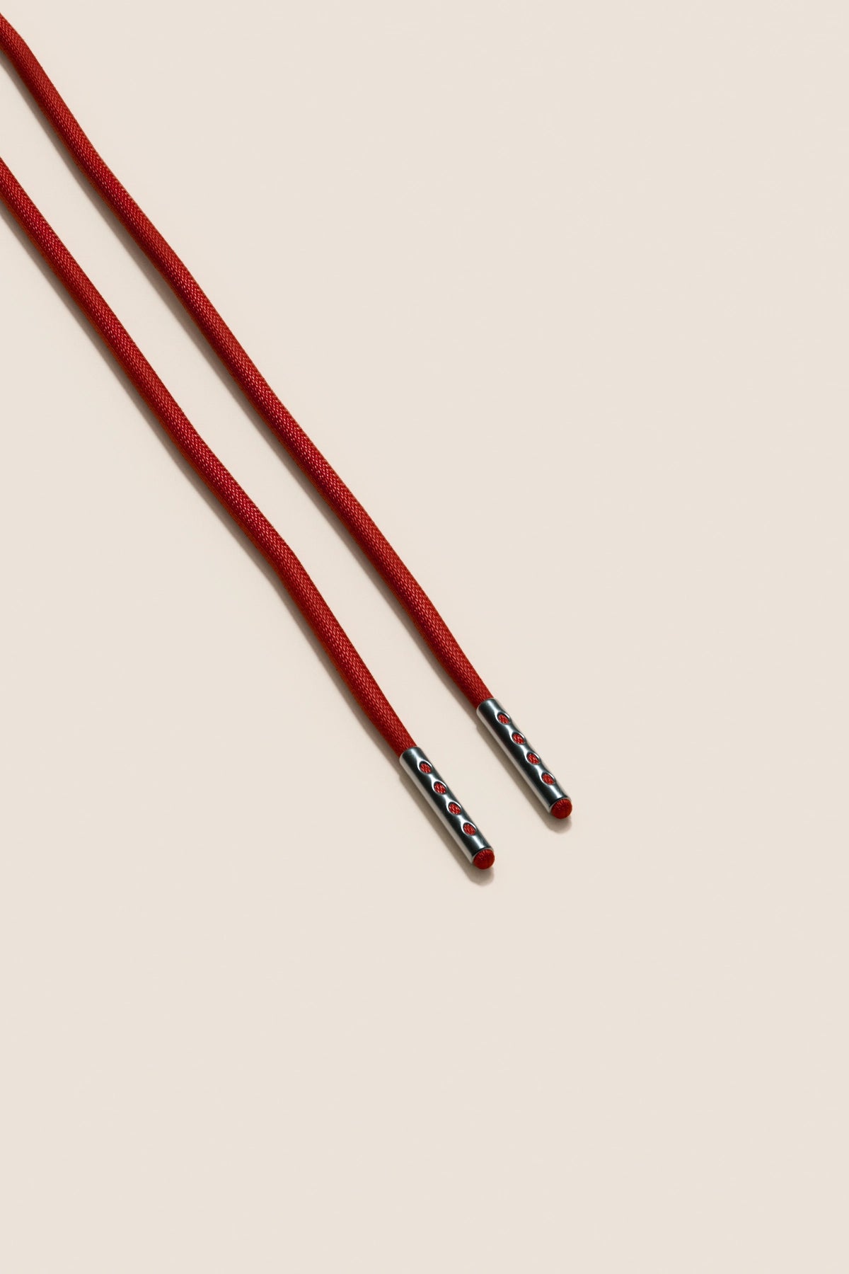 Senkels Cherry 2.5mm Round Waxed Shoelaces with Black Nickel Aglets